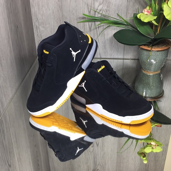 ❤️ Nike Jordan Big Fund black/white-universit gold - Picture 2 of 8